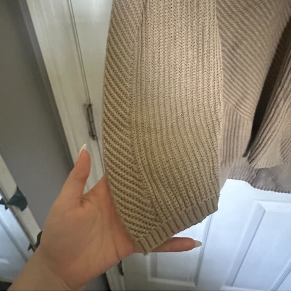 Lululemon Knit Sweater💛 - Picture 4 of 7